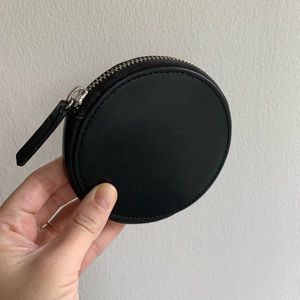 BAGGU Round Leather Zip Wallet - Black